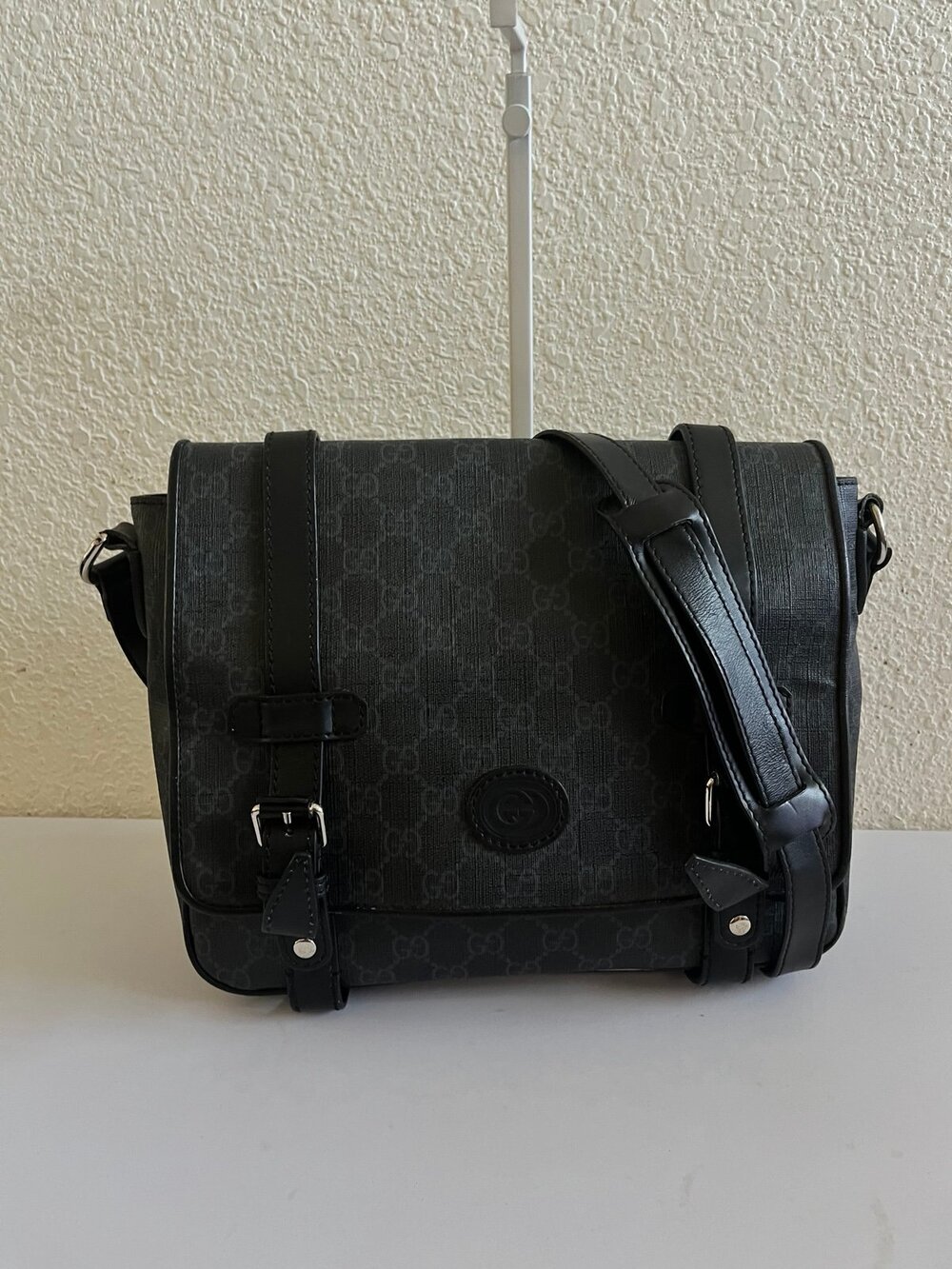 Gucci GG supreme flap Messenger bag